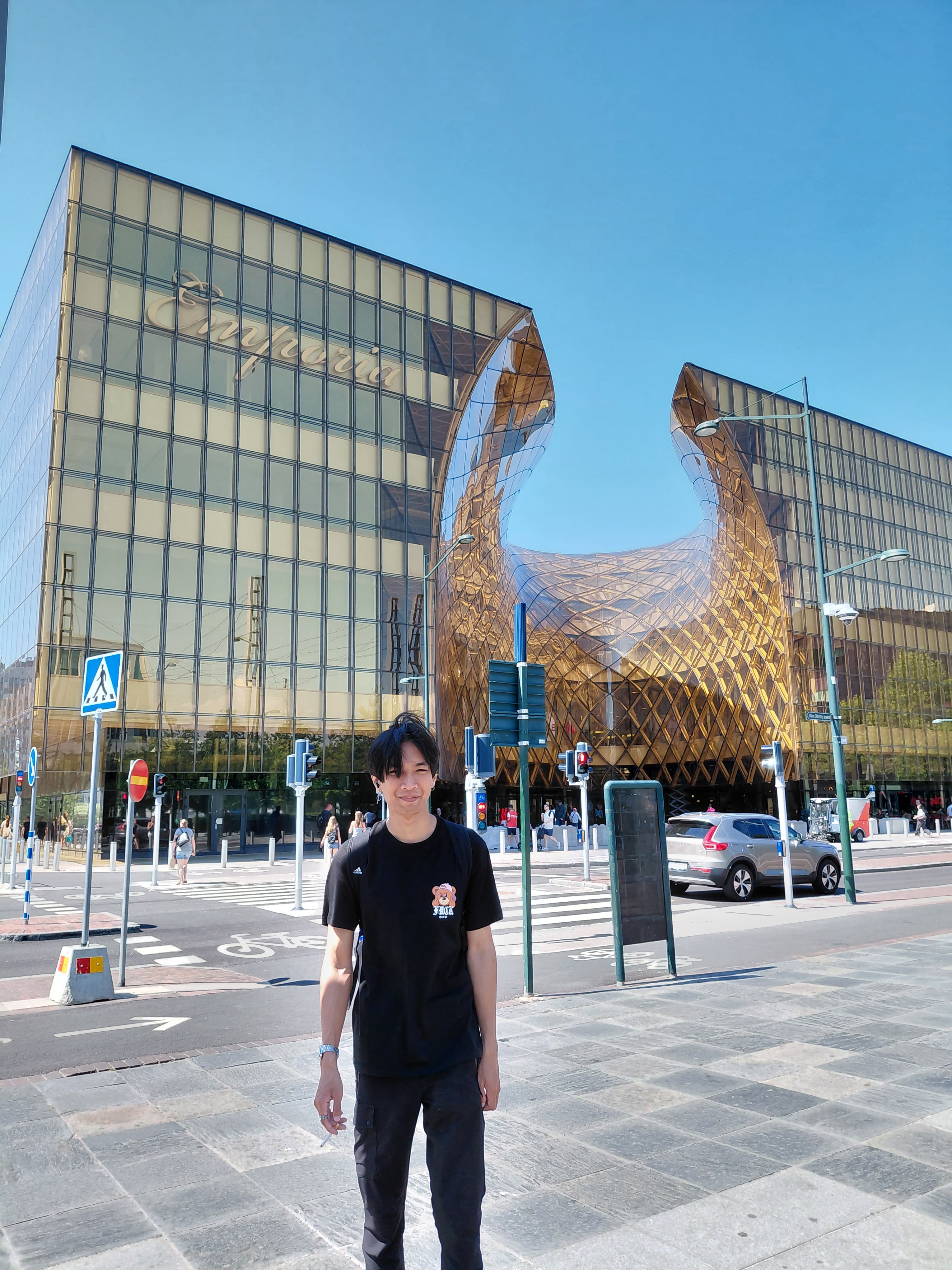 Singharat Khotpakdee